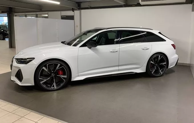 AUDI RS6 Avant V8 4.0 TFSI 600 Tiptronic 8 Quattro extérieur trois quart avant droit 2122835