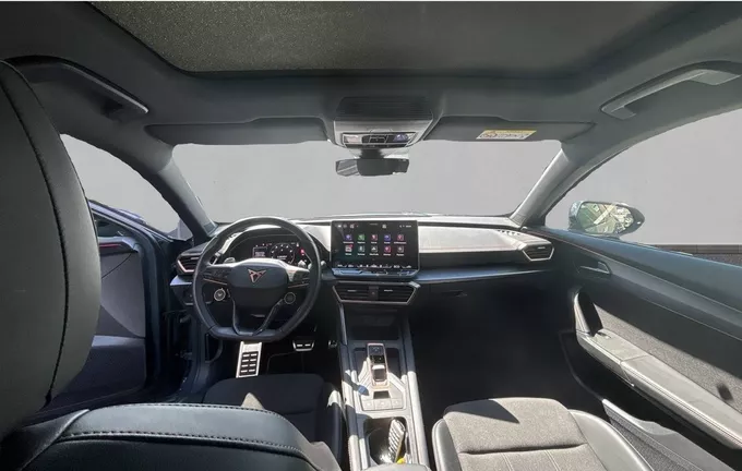 CUPRA FORMENTOR 1.4 e-HYBRID 204 ch DSG6 V extérieur trois quart avant droit 2128422