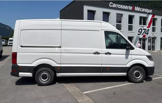 VOLKSWAGEN UTILITAIRES CRAFTER VAN 35 L3H3 2.0 TDI 140 CH BVA BUSINESS extérieur côté droit 106240