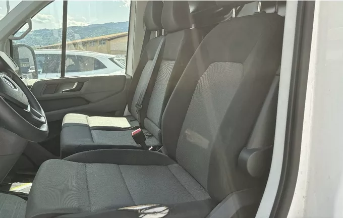 VOLKSWAGEN UTILITAIRES CRAFTER VAN 35 L3H3 2.0 TDI 140 CH BVA BUSINESS extérieur trois quart arrière droit 106240