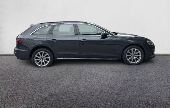 AUDI A4 Avant 35 TFSI 150 S tronic 7 Business Line extérieur côté droit 213068