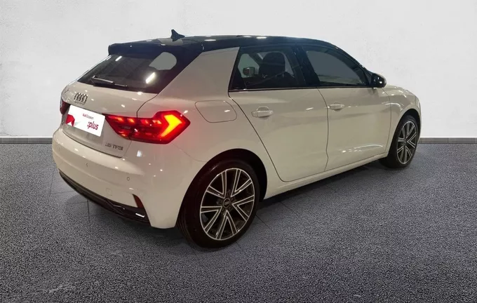 AUDI A1 Sportback 25 TFSI 95 ch BVM5 Design extérieur trois quart arrière droit 2128032