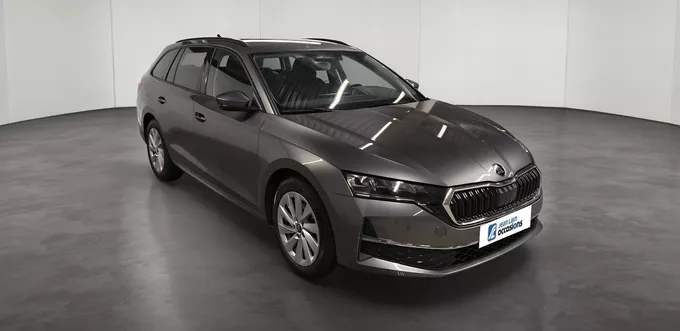 SKODA OCTAVIA Combi 2.0 TDI 150 ch SCR DSG7 Selection extérieur trois quart avant droit 2130772