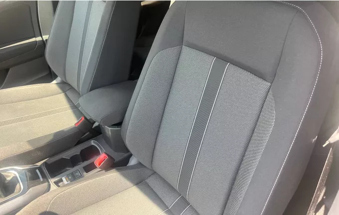 VOLKSWAGEN T-ROC 1.0 TSI 116 Start/Stop BVM6 VW Edition extérieur trois quart arrière droit 560822