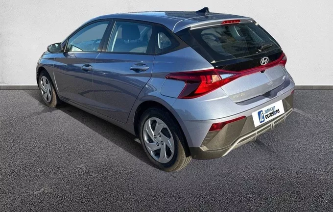 HYUNDAI I20 1.2 79 Initia extérieur trois quart arrière gauche 13452