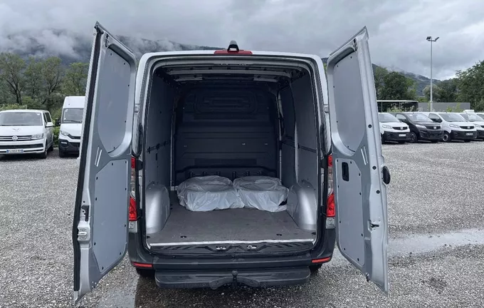 MERCEDES SPRINTER FOURGON SPRINTER FGN 214 CDI 33 3.0T FWD FIRST photo 10 105096