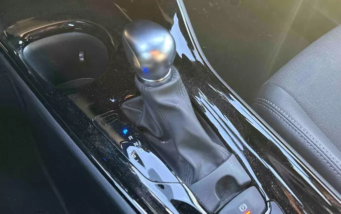 TOYOTA C-HR Hybride 2.0L Design Ultimate photo 14 1103880