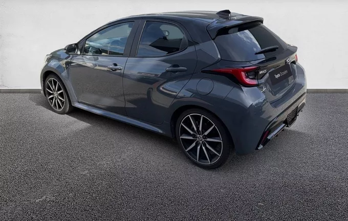 TOYOTA YARIS Hybride 130h GR Sport extérieur trois quart arrière gauche 1103474