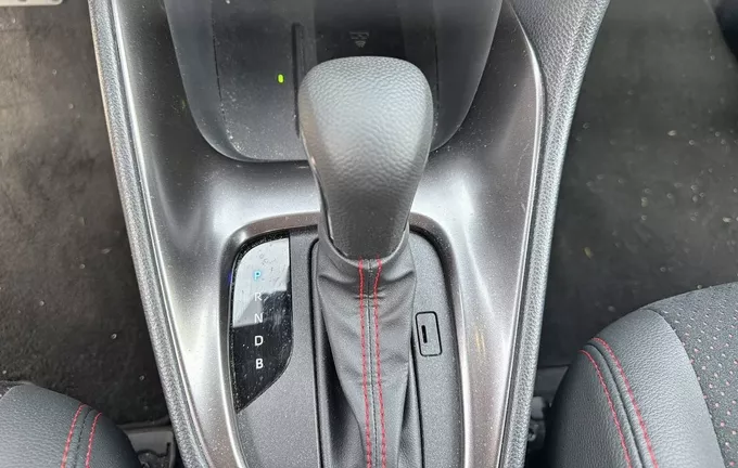 TOYOTA YARIS Hybride 130h GR Sport photo 13 1103474
