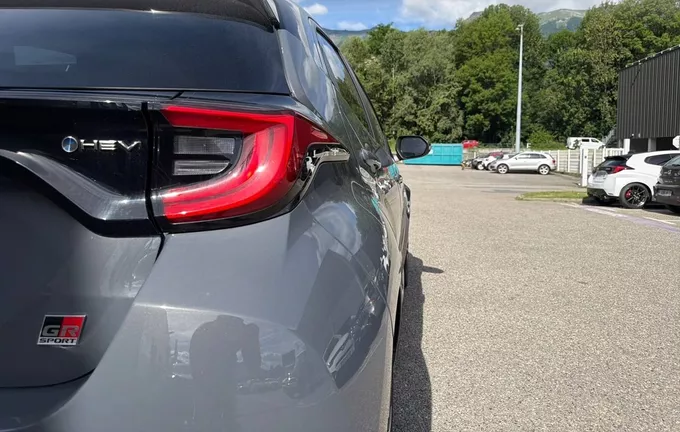 TOYOTA YARIS Hybride 130h GR Sport photo 20 1103474
