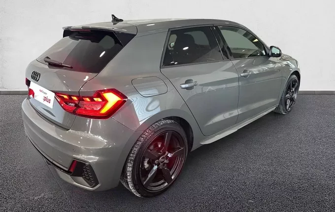 AUDI A1 Sportback 35 TFSI 150 ch S tronic 7 S Line extérieur trois quart arrière droit 2130529