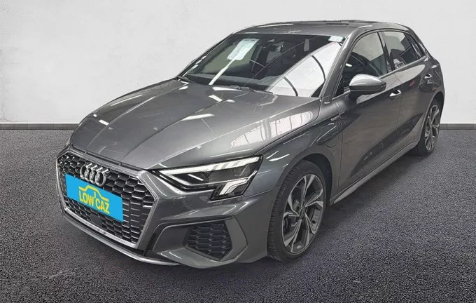 AUDI A3 Sportback 40 TFSIe 204 S tronic 6 S Line extérieur trois quart avant gauche 213056