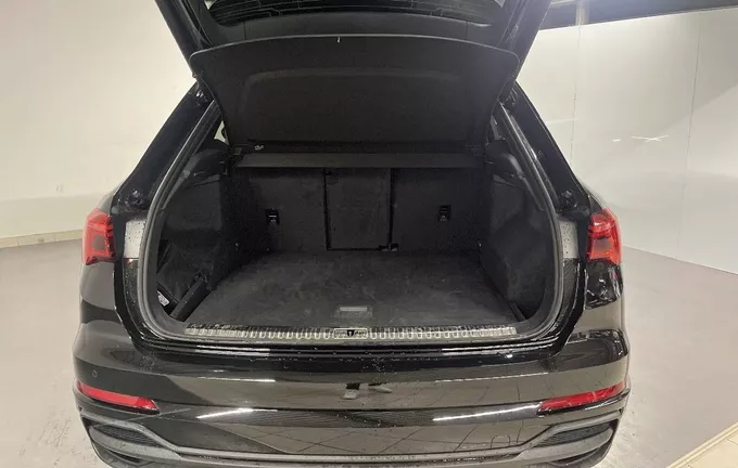 AUDI Q3 35 TFSI 150 ch S tronic 7 S line plus photo 10 2121995