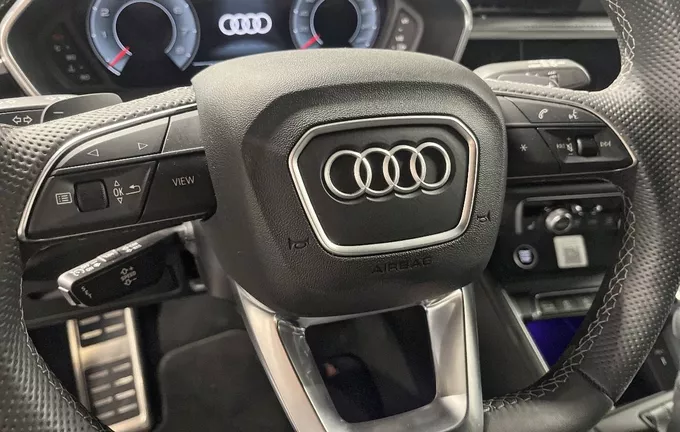 AUDI Q3 35 TFSI 150 ch S tronic 7 S line plus photo 12 2121995