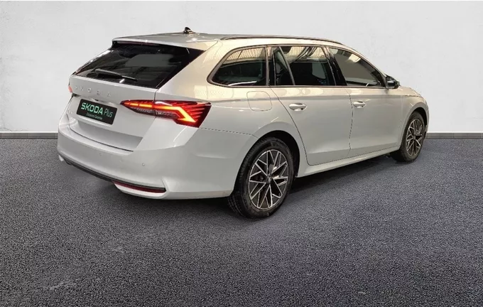 SKODA OCTAVIA Combi 1.5 TSI Hybrid 150 ch ACT DSG7 Selection extérieur avant 2131902