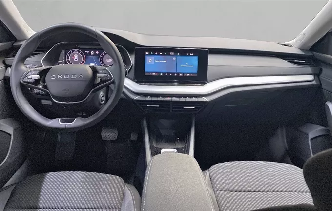 SKODA OCTAVIA Combi 1.5 TSI Hybrid 150 ch ACT DSG7 Selection extérieur trois quart avant droit 2131902