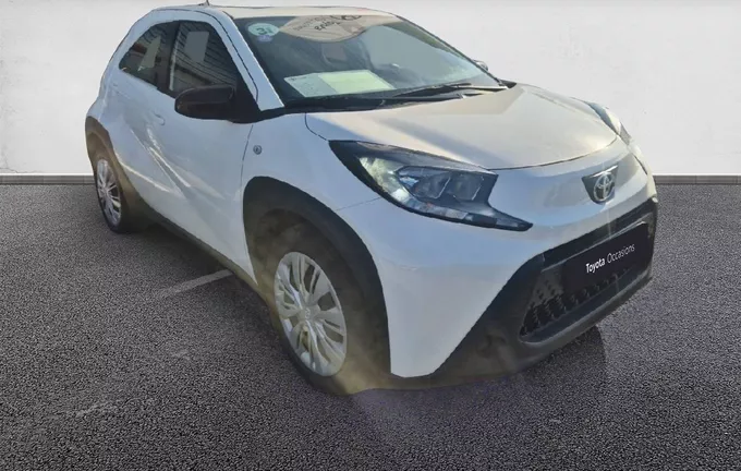 TOYOTA AYGO X 1.0 VVT-i 72 Dynamic extérieur trois quart avant droit 1103809