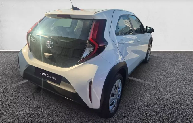 TOYOTA AYGO X 1.0 VVT-i 72 Dynamic extérieur trois quart arrière droit 1103809