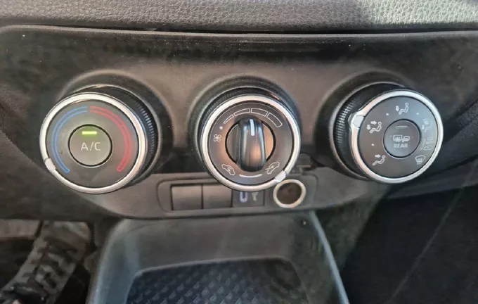 TOYOTA AYGO X 1.0 VVT-i 72 Dynamic photo 14 1103809