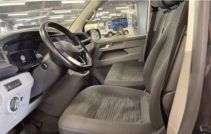 VOLKSWAGEN UTILITAIRES CARAVELLE 6.1 2.0 TDI 204 BMT Longue DSG7 4Motion Confortline extérieur trois quart arrière droit 105480