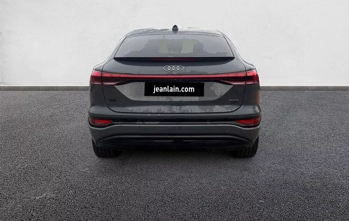 AUDI Q6 E-TRON SPORTBACK 387 ch 100 kWh quattro Design extérieur arrière 0472