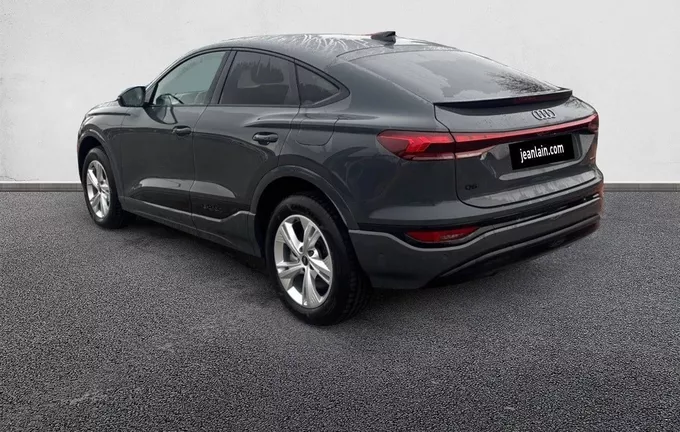 AUDI Q6 E-TRON SPORTBACK 387 ch 100 kWh quattro Design extérieur trois quart arrière gauche 0472