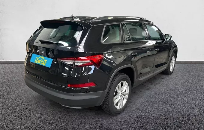 SKODA KODIAQ 2.0 TDI 150 SCR DSG7 4x4 7pl Business extérieur trois quart arrière droit 213149
