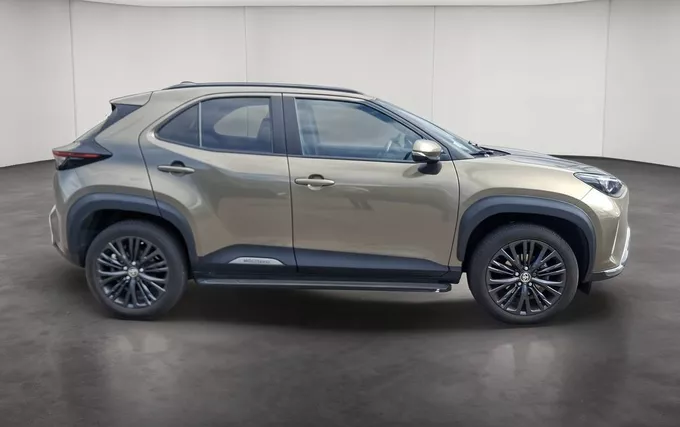 TOYOTA YARIS CROSS Hybride 116h AWD-i Trail (marchepieds standardisés) extérieur côté droit 1104012