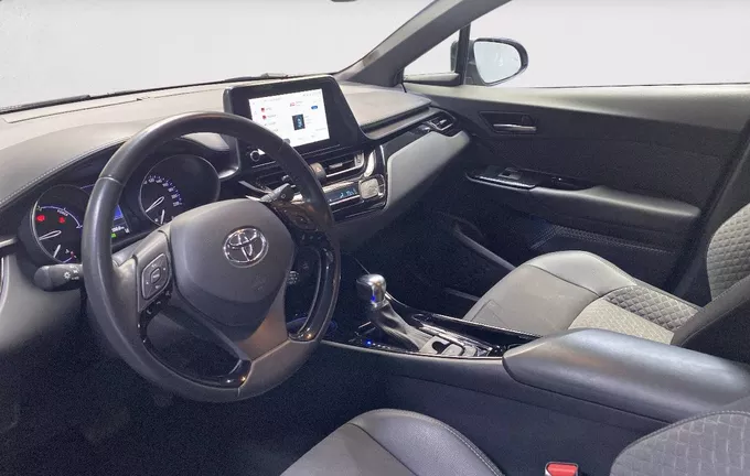 TOYOTA C-HR Hybride 1.8L photo 11 1103308