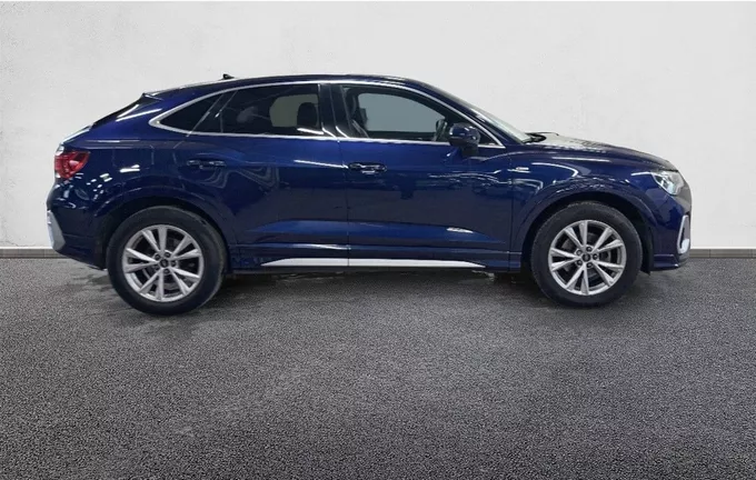 AUDI Q3 Sportback 35 TFSI 150 ch S tronic 7 S line extérieur côté droit 460311