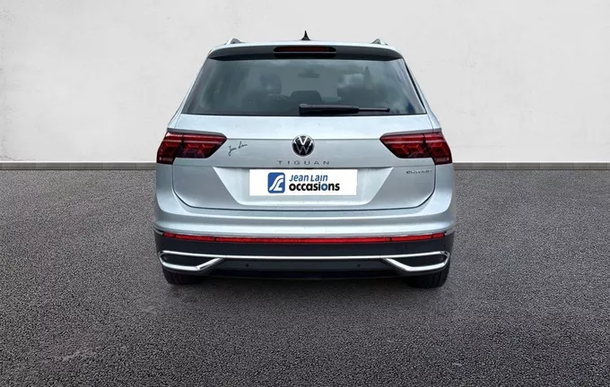 VOLKSWAGEN TIGUAN 1.4 eHybrid 245ch DSG6 Elegance extérieur arrière 2128524