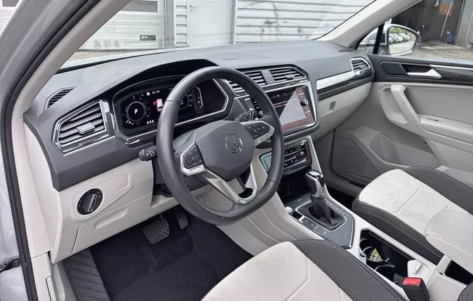 VOLKSWAGEN TIGUAN 1.4 eHybrid 245ch DSG6 Elegance photo 11 2128524