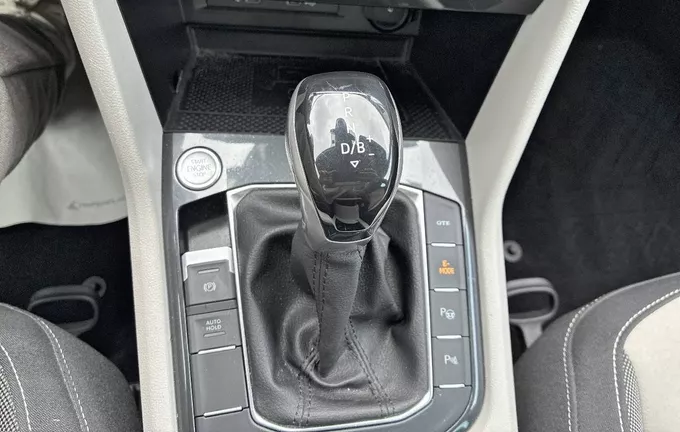 VOLKSWAGEN TIGUAN 1.4 eHybrid 245ch DSG6 Elegance photo 13 2128524