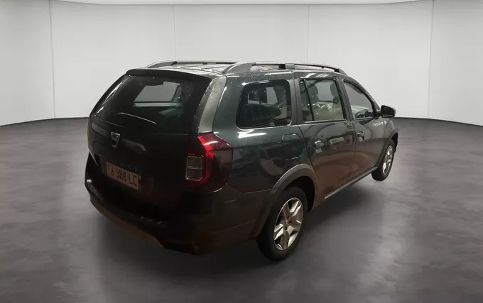 DACIA LOGAN MCV TCe 90 Stepway extérieur trois quart arrière droit 946549