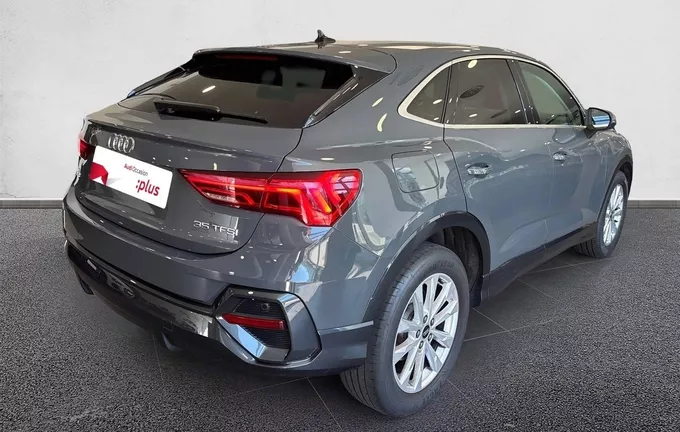 AUDI Q3 Sportback 35 TFSI 150 ch S tronic 7 Design extérieur trois quart arrière droit 2129958