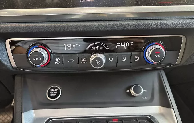 AUDI Q3 Sportback 35 TFSI 150 ch S tronic 7 Design photo 14 2129958