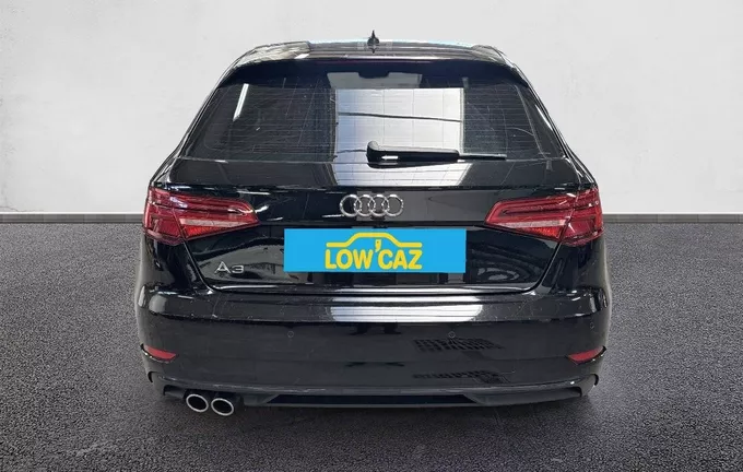 AUDI A3 Sportback 35 TFSI CoD 150 S tronic 7 Midnight Series extérieur arrière 213679