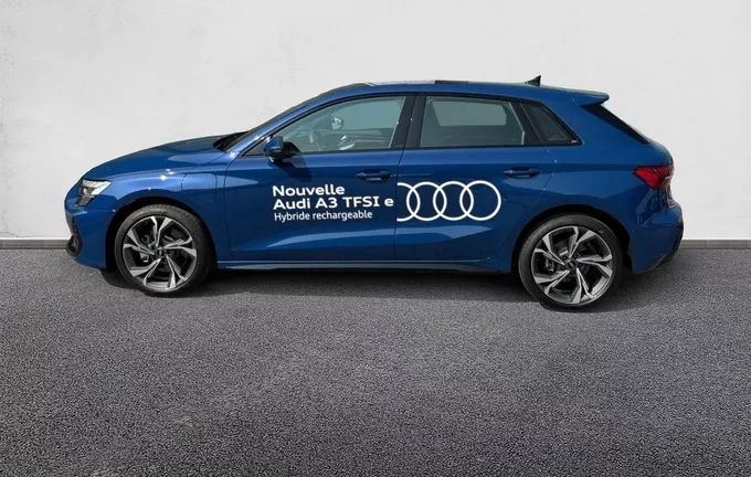 AUDI A3 Sportback 40 TFSI e Hybride rechargeable 204 S tronic 6 S line extérieur côté gauche 9577