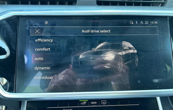 AUDI A6 Avant 55 TFSIe 367 ch S tronic 7 Quattro Competition photo 19 2130989