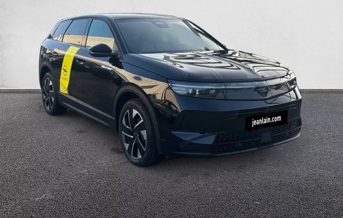 OPEL GRANDLAND 1.2 Turbo Hybrid 136 ch e-DCT6 GS extérieur trois quart avant droit 100906