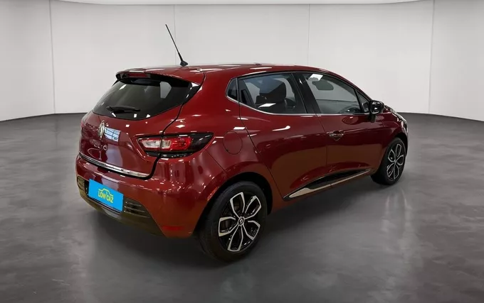 RENAULT CLIO TCe 90 E6C Intens extérieur trois quart arrière droit 213666