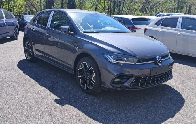 VOLKSWAGEN POLO 1.0 TSI 116 S&S DSG7 R-Line Edition extérieur trois quart avant droit 9113