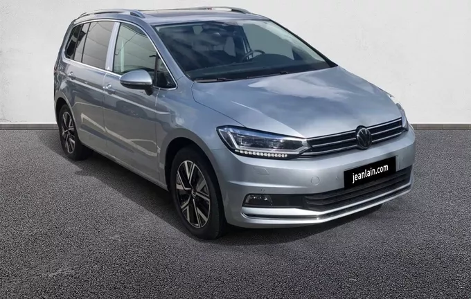 VOLKSWAGEN TOURAN 2.0 TDI 150 DSG7 7pl Style extérieur trois quart avant droit 6592