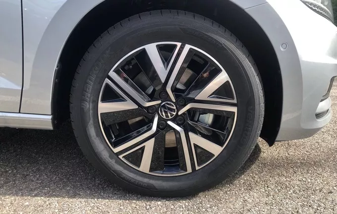 VOLKSWAGEN TOURAN 2.0 TDI 150 DSG7 7pl Style photo 9 6592