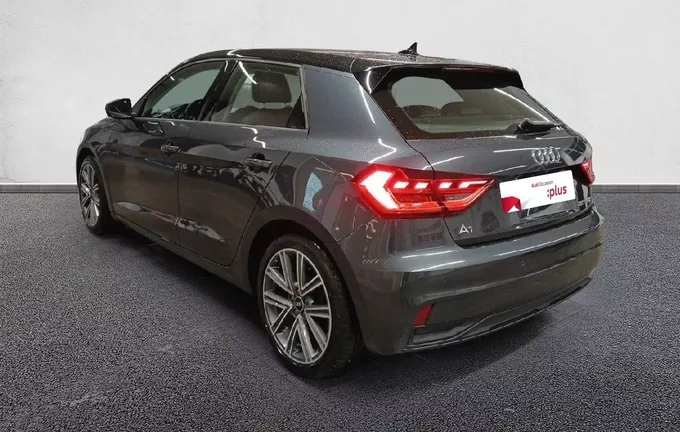 AUDI A1 Sportback 25 TFSI 95 ch S tronic 7 Design extérieur trois quart arrière gauche 2125102