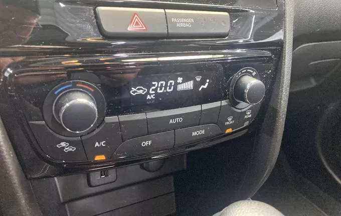 SUZUKI VITARA 1.5 Dualjet Hybrid Auto Style photo 14 13596