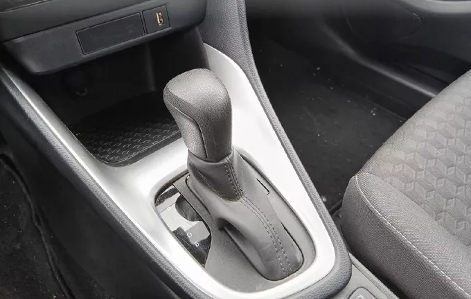 TOYOTA YARIS Hybride 116h Design photo 13 1103396