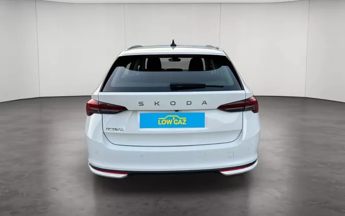SKODA OCTAVIA Combi 1.5 TSI Hybrid 116 ch ACT DSG7 Selection extérieur arrière 213734