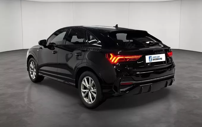 AUDI Q3 Sportback 35 TFSI 150 ch S tronic 7 S line extérieur trois quart arrière gauche 2133270