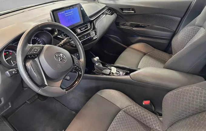 TOYOTA C-HR Hybride 1.8L Design photo 11 